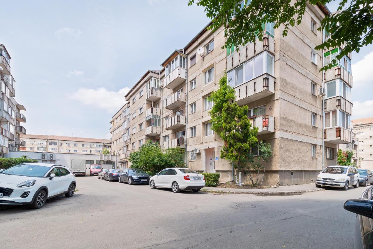 Decebal Flat Lägenhet Oradea Exteriör bild